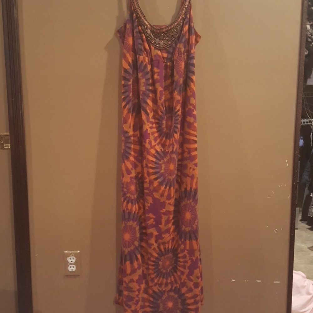 MATERNITY EUC MAXI DRESS